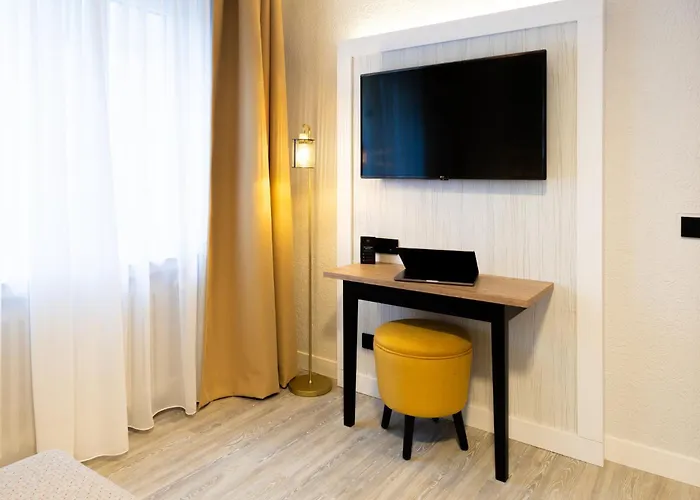 Garner - Engelbertz By Ihg 3* Köln