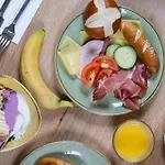 Hotel Novum Engelbertz 3*