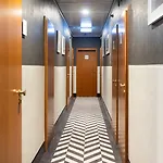 Garner - Engelbertz By Ihg מלון 3*