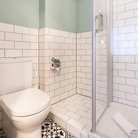 Garner - Engelbertz By Ihg מלון 3*