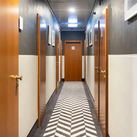 Garner - Engelbertz By Ihg מלון 3*