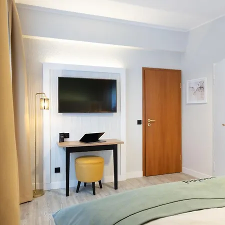 Engelbertz - Yggotel Pirol 3* Cologne