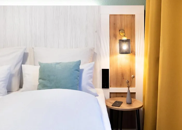 Garner - Engelbertz By Ihg 3* Köln